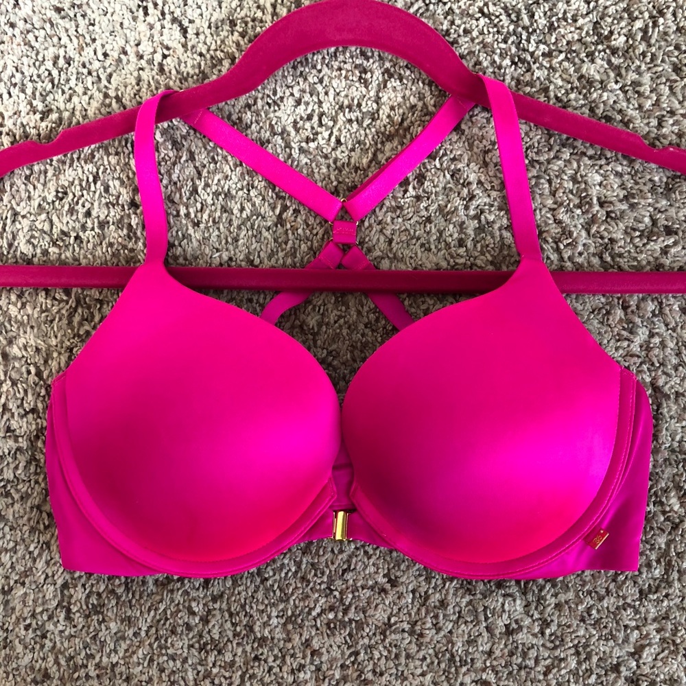 Victoria’s Secret Very Sexy push-up bra